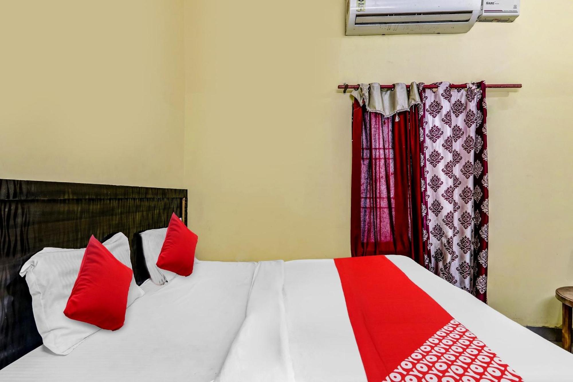 Flagship Hotel Suman Niwas Bijnaur Buitenkant foto